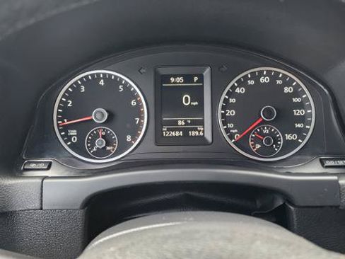 Used 2013 Volkswagen Tiguan S FWD image 18