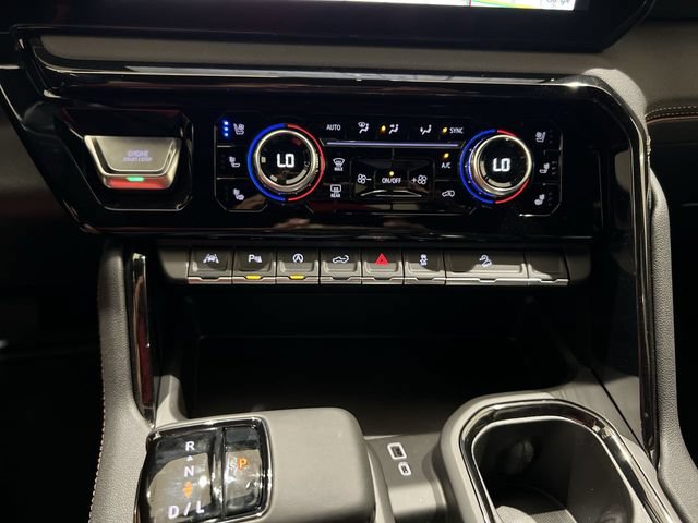 New 2026 GMC Sierra 1500 AT4 w/ AT4 Premium Package AWD/4WD image 17