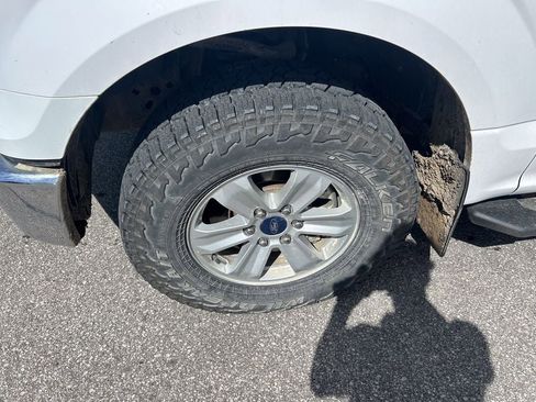Used 2017 Ford F150 XLT w/ Equipment Group 301A Mid AWD/4WD image 28