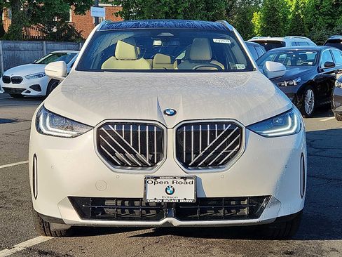 Used 2026 BMW X3 xDrive30 w/ Convenience Package AWD/4WD image 2