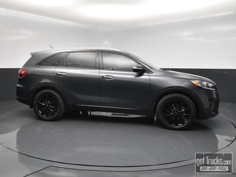 Used 2020 Kia Sorento EX FWD image 47
