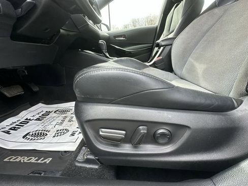 Used 2022 Toyota Corolla XSE image 16