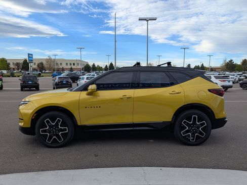 Certified 2023 Chevrolet Blazer RS w/ Driver Confidence II Package image 9