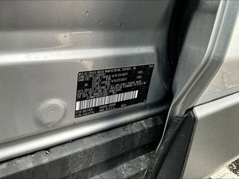 Used 2024 Toyota RAV4 LE AWD/4WD image 5