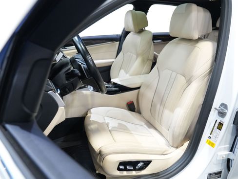 Used 2017 BMW 530i image 29