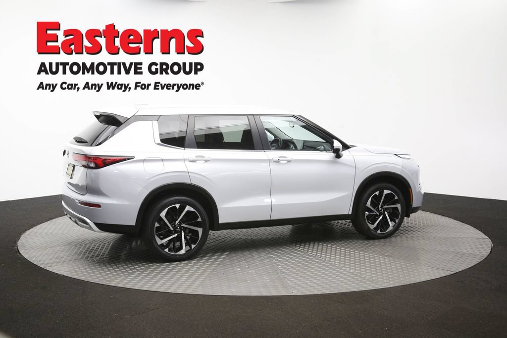 Used 2024 Mitsubishi Outlander SE AWD/4WD image 43