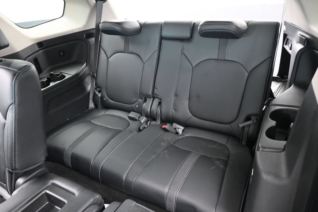 Used 2025 Honda Pilot EX-L image 33