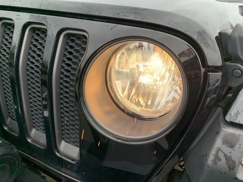 Used 2021 Jeep Wrangler Rubicon image 29