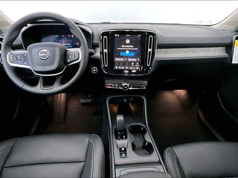 New 2026 Volvo XC40 B5 Core w/ Protection Package Premier AWD/4WD image 5