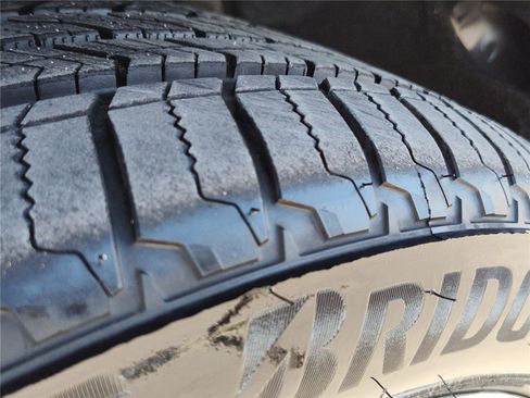 Used 2022 BMW X5 xDrive40i w/ Parking Assistance Package image 14