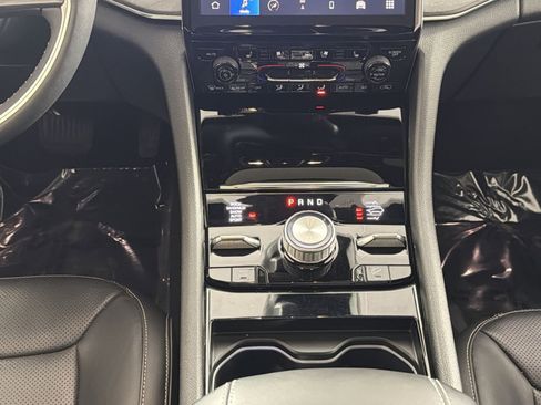 Used 2023 Jeep Grand Cherokee L Overland image 22