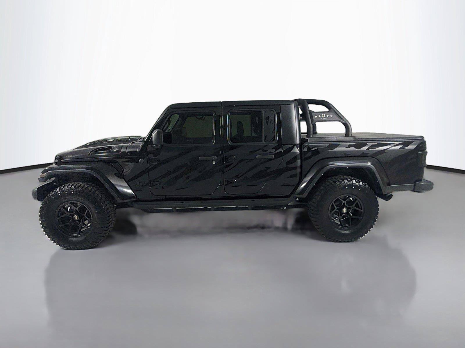 Used 2022 Jeep Gladiator Sport AWD/4WD image 2