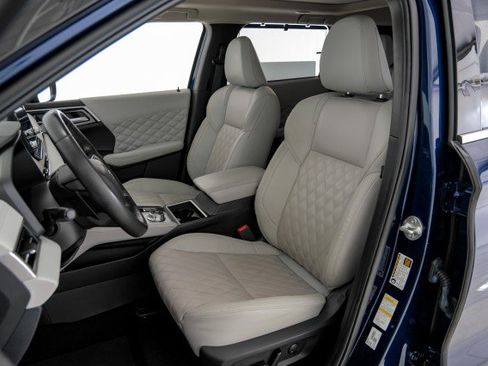 Used 2023 Mitsubishi Outlander SEL Black Edition image 36