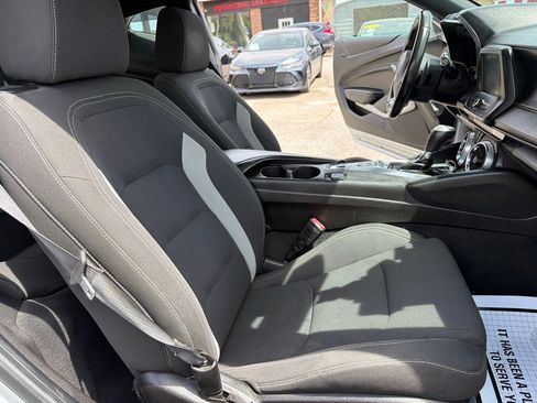 Used 2018 Chevrolet Camaro LT w/ RS Package image 15