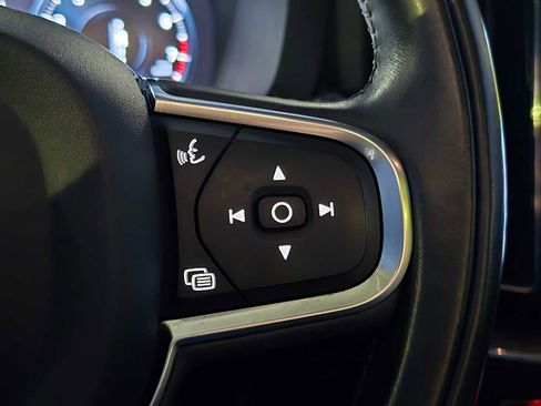 Certified 2021 Volvo XC60 T5 Momentum w/ Advanced Package image 29