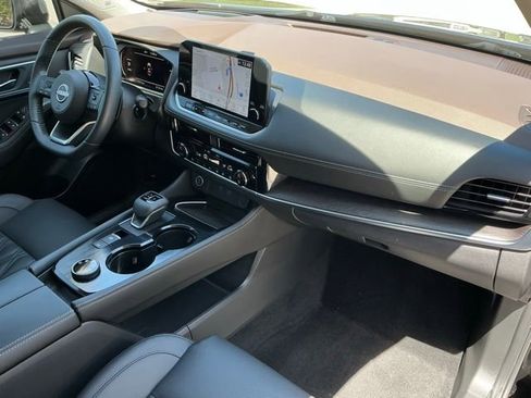 Used 2023 Nissan Rogue Platinum w/ Platinum Premium Package AWD/4WD image 17