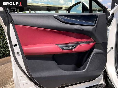 Used 2025 Lexus NX 250 FWD w/ Towing Package (2000 Lbs) image 19