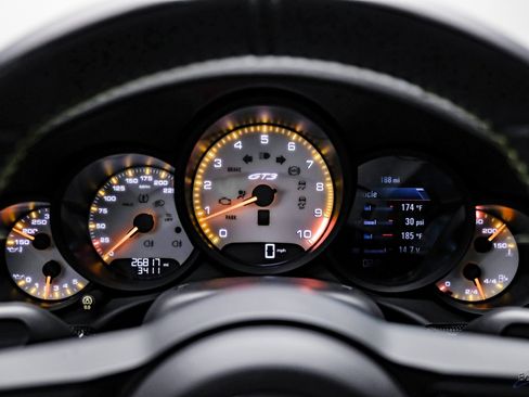 Used 2018 Porsche 911 GT3 RWD image 71