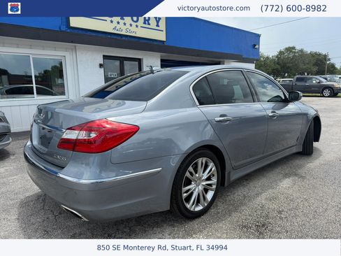 Used 2014 Hyundai Genesis 3.8 w/ Technology Package 03 RWD image 3