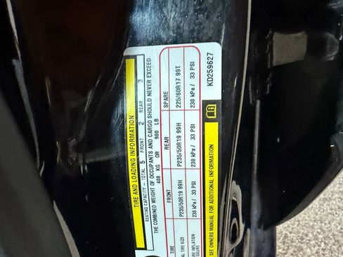 Used 2019 Jeep Cherokee Overland w/ Technology Group image 64