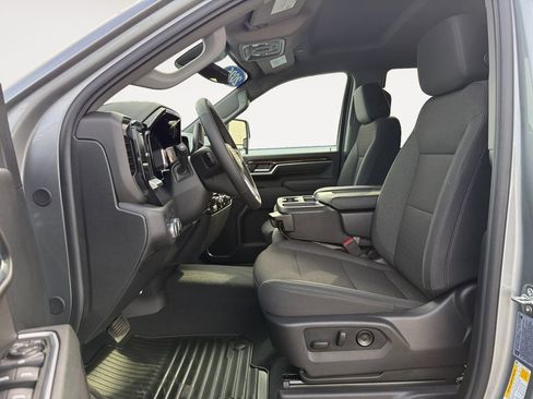 New 2026 GMC Sierra 2500 SLE w/ SLE Value Package; AWD/4WD image 9