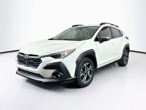 Used 2024 Subaru Crosstrek 2.0i Premium w/ Crosstrek Mirror Package AWD/4WD image 3