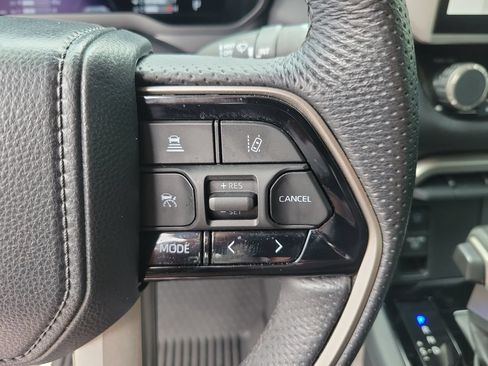 Used 2024 Toyota Tundra Limited AWD/4WD image 20