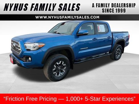 Used 2017 Toyota Tacoma TRD Off-Road w/ Tow Package (A/T) image 1