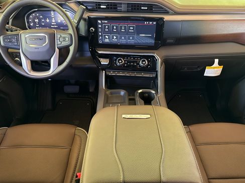 New 2026 GMC Sierra 2500 Denali w/ Denali Reserve Package AWD/4WD image 14