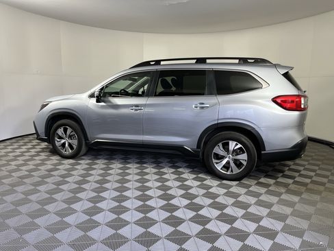 Used 2023 Subaru Ascent Premium image 2