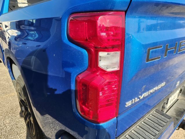 Used 2023 Chevrolet Silverado 1500 Custom w/ LPO, Dark Essentials Package RWD image 6
