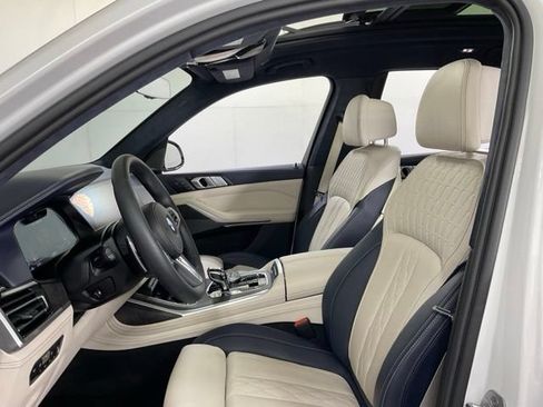 Used 2022 BMW X7 M50i w/ Dynamic Handling Package AWD/4WD image 30