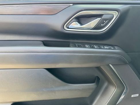 Certified 2024 Chevrolet Suburban LT image 18