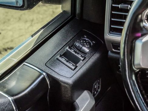 Used 2018 Ford F150 Platinum w/ Equipment Group 701A Luxury AWD/4WD image 33