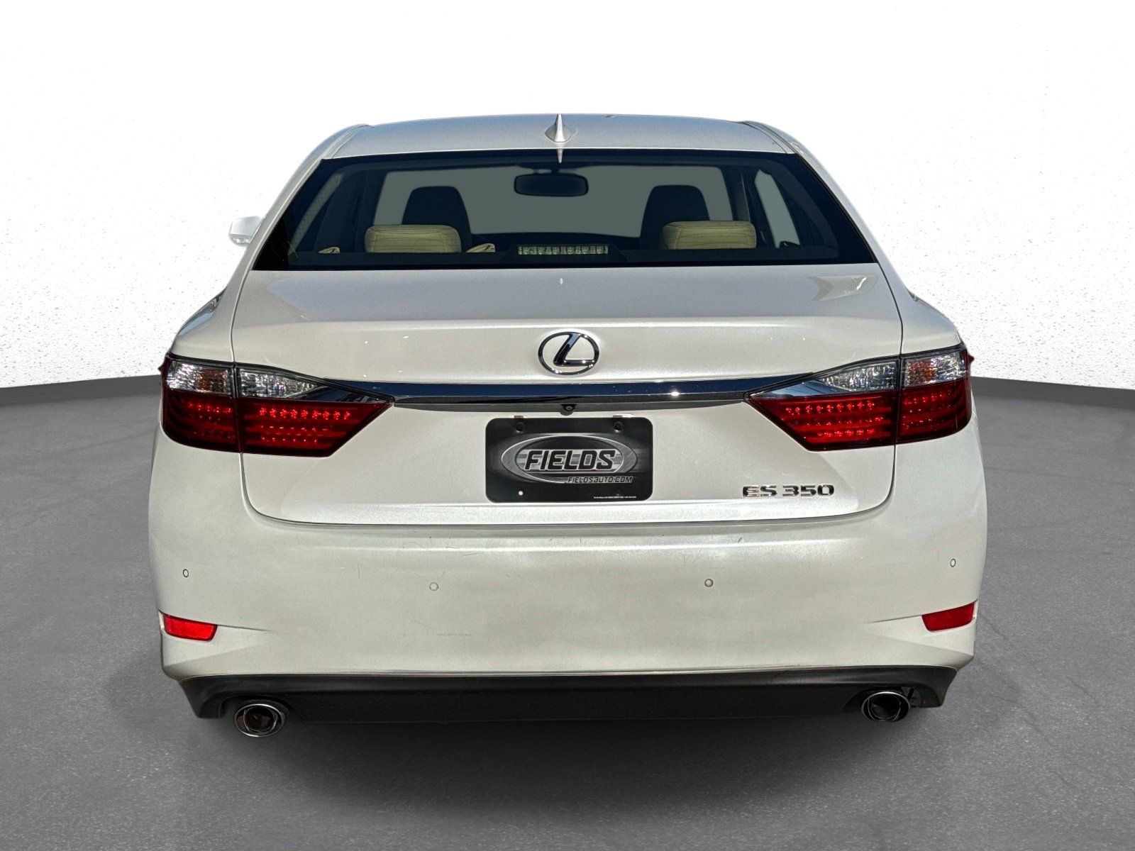 Used 2015 Lexus ES 350 w/ Luxury Package FWD image 4