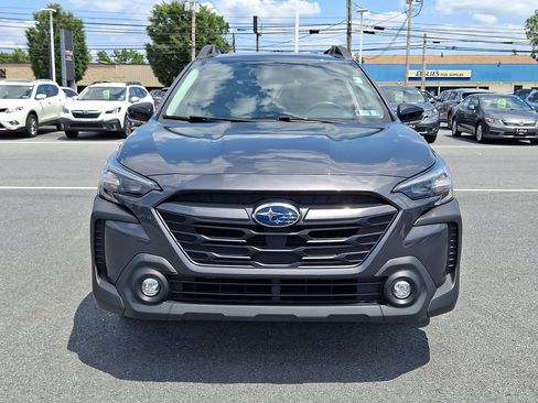 Used 2024 Subaru Outback Premium AWD/4WD image 2