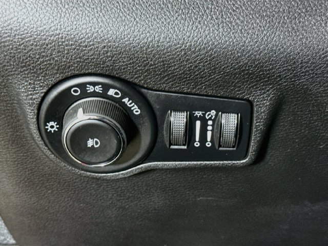 Used 2026 Jeep Compass Latitude AWD/4WD image 11