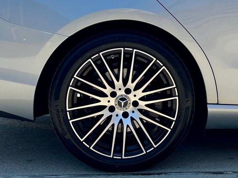 Certified 2026 Mercedes-Benz C 300 4MATIC Sedan image 9