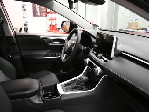Certified 2025 Toyota RAV4 XLE image 27