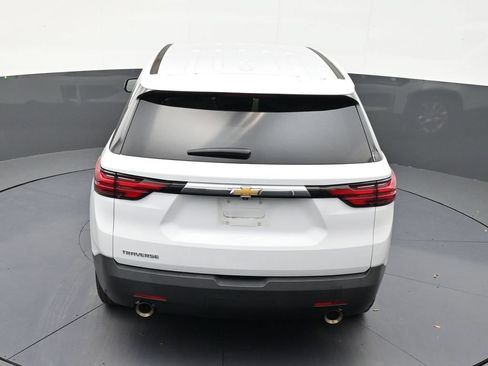Used 2023 Chevrolet Traverse LS FWD image 14