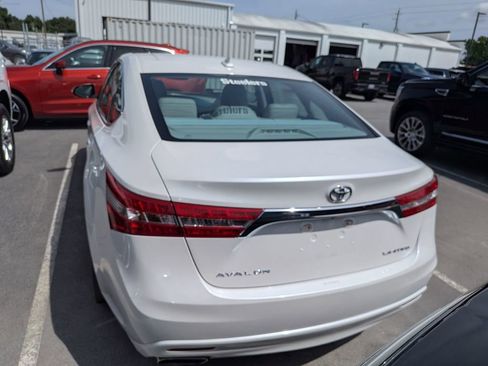 Used 2015 Toyota Avalon Limited FWD image 8