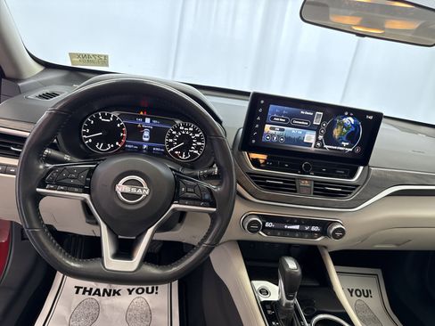 Used 2024 Nissan Altima 2.5 SL image 9