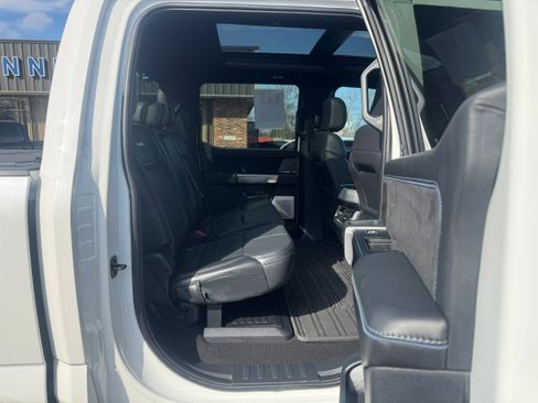 Used 2025 Ford F250 Platinum image 14