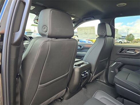 New 2026 GMC Yukon Denali image 27