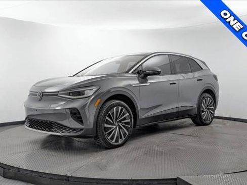 Used 2023 Volkswagen ID.4 Pro S Plus AWD/4WD image 2