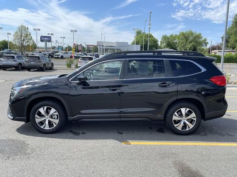Used 2025 Subaru Ascent Premium AWD/4WD image 4
