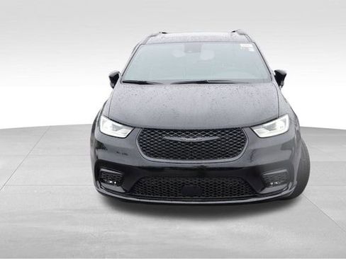 New 2026 Chrysler Pacifica Limited w/ S Appearance Package image 8