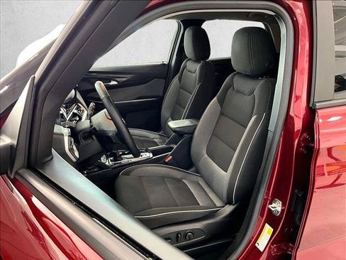 Used 2024 Chevrolet TrailBlazer LT w/ Convenience Package FWD image 27