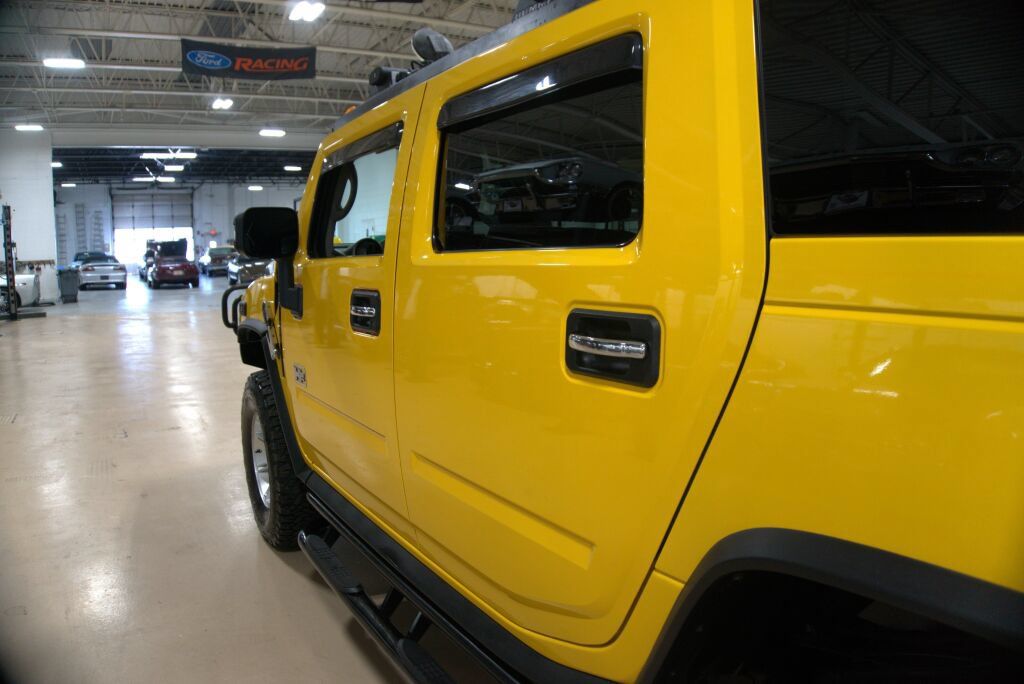 Used 2003 HUMMER H2 w/ Preferred Equipment Group AWD/4WD image 18