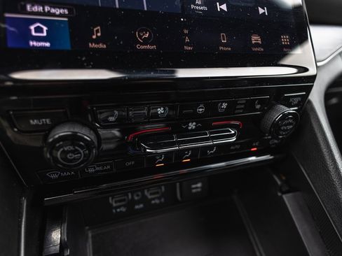 Used 2024 Jeep Grand Cherokee L Limited w/ Luxury Tech Group II image 15